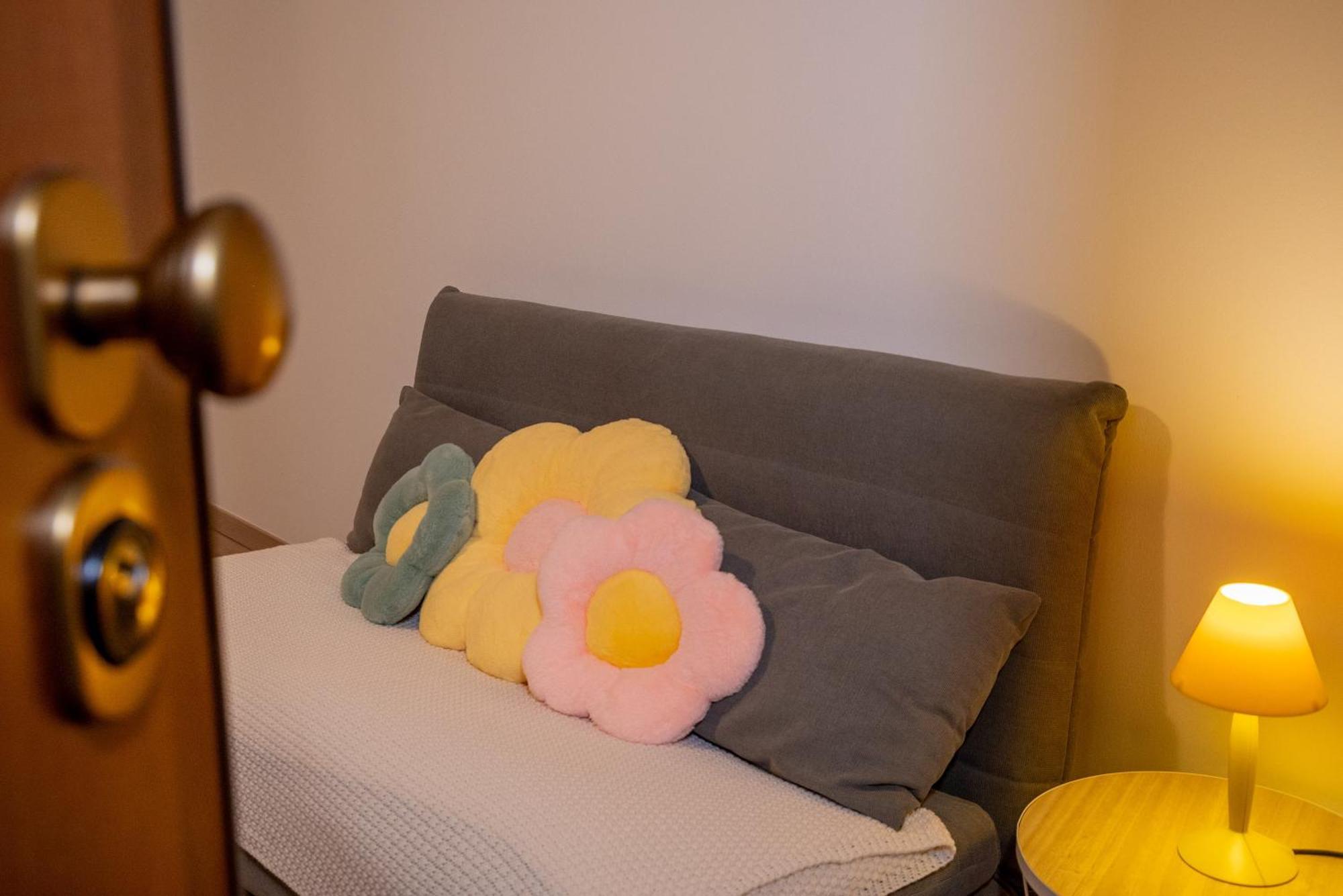 Baby Art Apartment Арона Экстерьер фото
